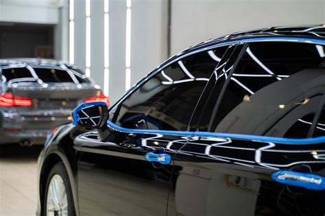 Esempio di auto con vetri oscurati e car wrapping
