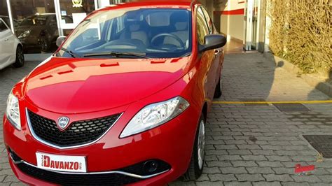 Lancia Ypsilon Hybrid Rosso Argilla esterna