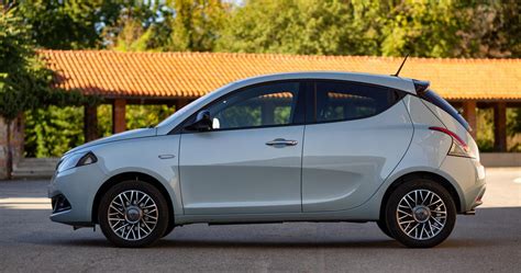 Lancia Ypsilon Hybrid connettività
