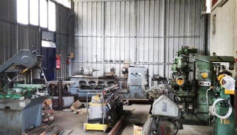 Officina meccanica per motori
