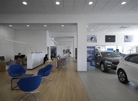 Interni della showroom Volkswagen alla Concessionaria Giustozzi