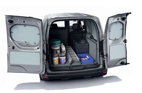 Dacia Store: esposizione di accessori originali