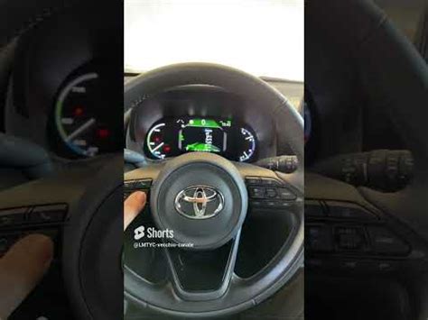 Toyota Yaris 1.3 con evidenziato il pulsante Start & Stop