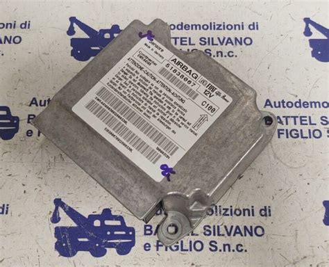 Interno di una centralina airbag