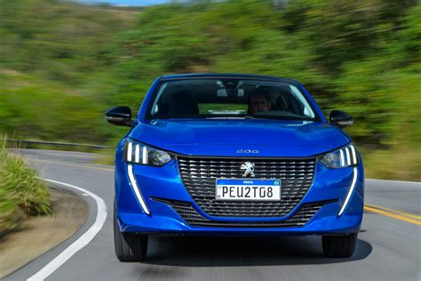 Peugeot 208 Turbo 100 front view