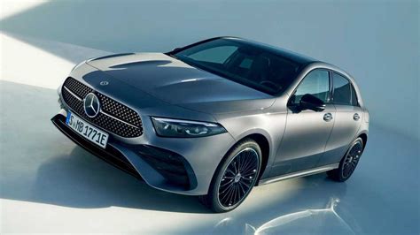 Mercedes-Benz Classe A frontale in movimento