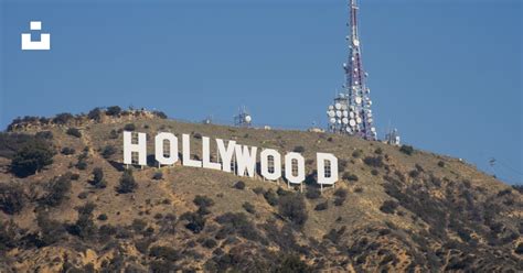 Hollywood Sign visto dalle colline