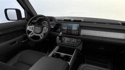 Interni della Land Rover Defender D300 moderna