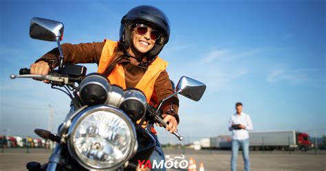 Normative di sicurezza per equipaggiamento motociclistico