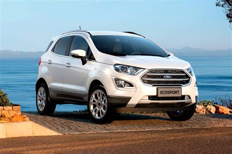Ford EcoSport in un paesaggio sloveno