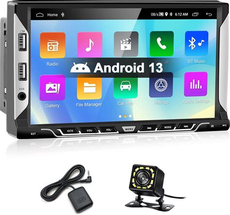 Autoradio 2 DIN moderna installata in un cruscotto automobilistico