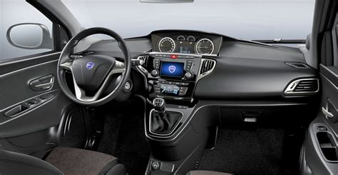 Interni moderni della Lancia Ypsilon