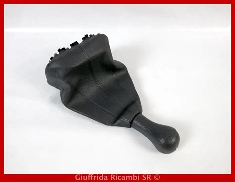 Confronto tra pomelli del cambio originali e aftermarket