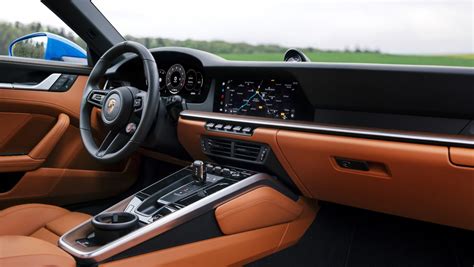 Interni Porsche 911 Carrera T con display