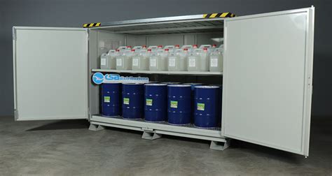 stoccaggio industriale di fusti chimici e cisterne per liquidi