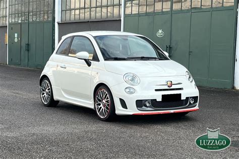 Interni Abarth 595 Turismo