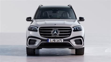 Mercedes GLS vista frontale in movimento