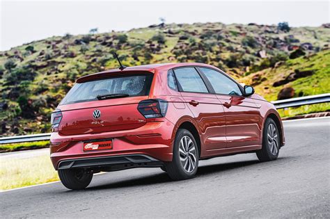 Volkswagen Polo vista frontale dinamica