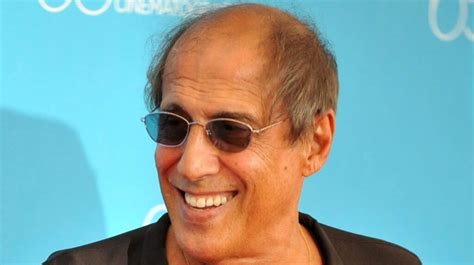 Adriano Celentano sorridente