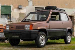 Fiat Panda in ambiente urbano e fuoristrada