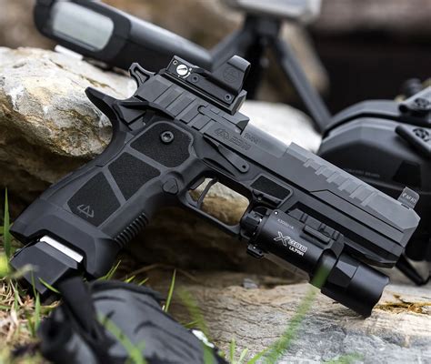 Pistola OA Defense 2311 con caricatore esteso