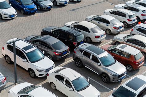 Vari tipi di auto a noleggio, dalle city car ai SUV