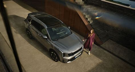 Kia Sorento in primo piano con evidenziati i dettagli del design