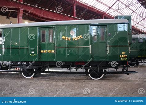 Carrozza delle Regie Poste con garitta