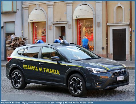 Flotta di veicoli Subaru XV e-Boxer in livrea Guardia di Finanza