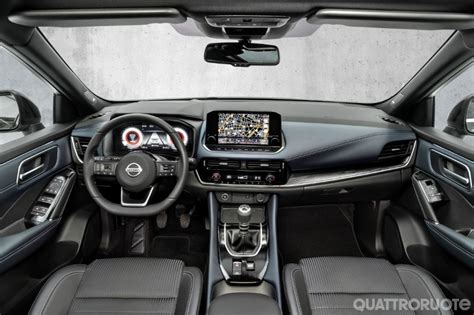 Interni Nissan Qashqai con infotainment