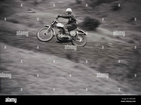 Immagine storica di una gara di motocross degli anni '90