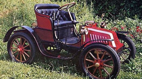 Immagine storica di un'automobile Isotta Fraschini