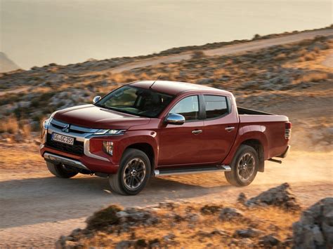 Tabella riassuntiva degli allestimenti e dei prezzi del Mitsubishi L200