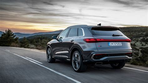 Audi Q5 su strada con pacchetto S line