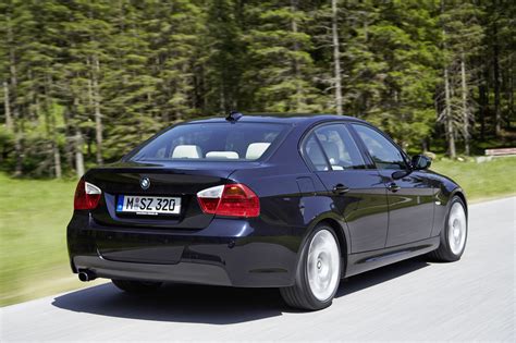 BMW Serie 3 E90 nera