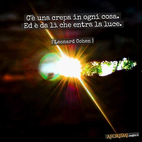 Luce attraverso una crepa